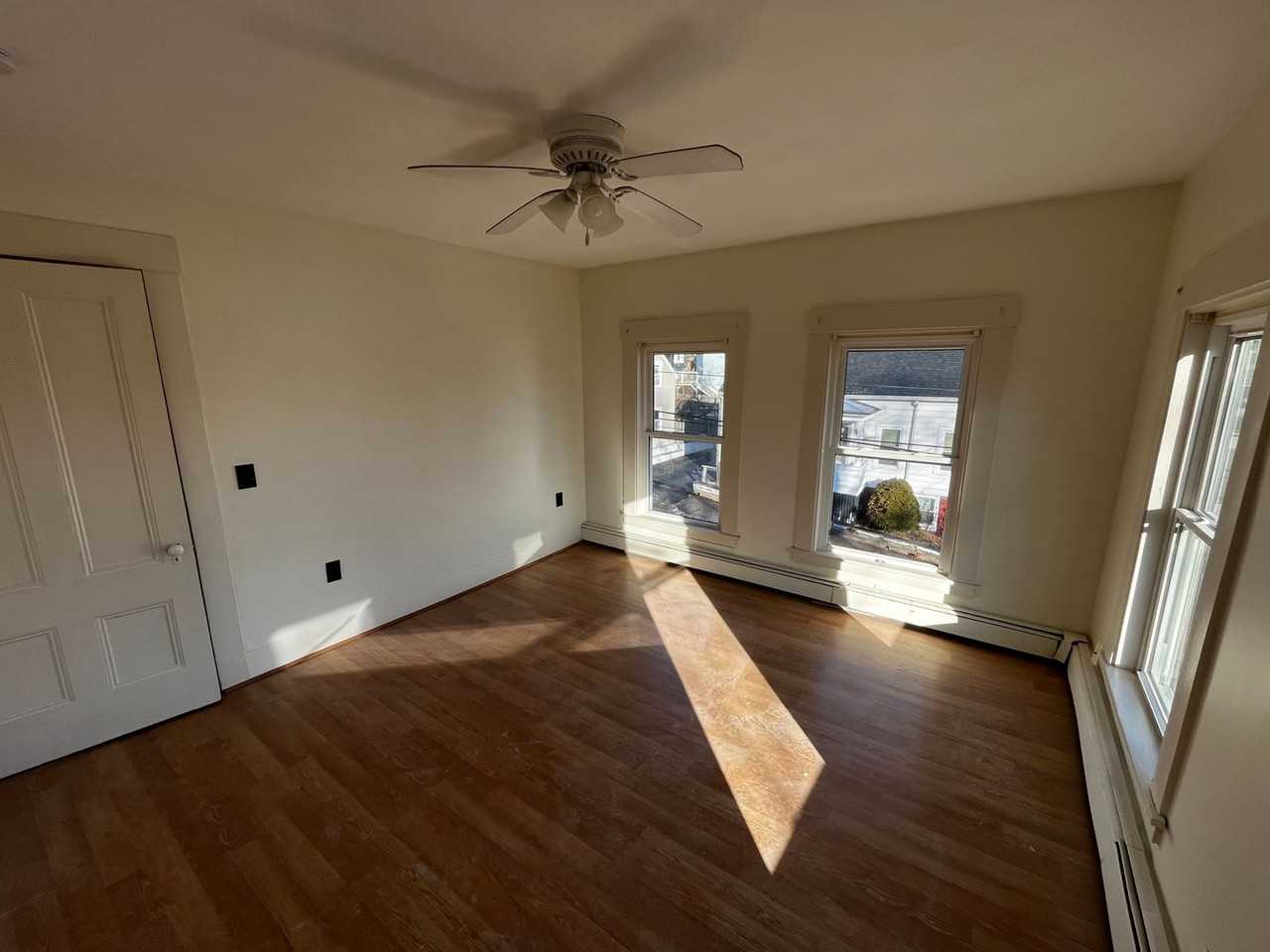 6-10 Ford St - Photo 3 of 9