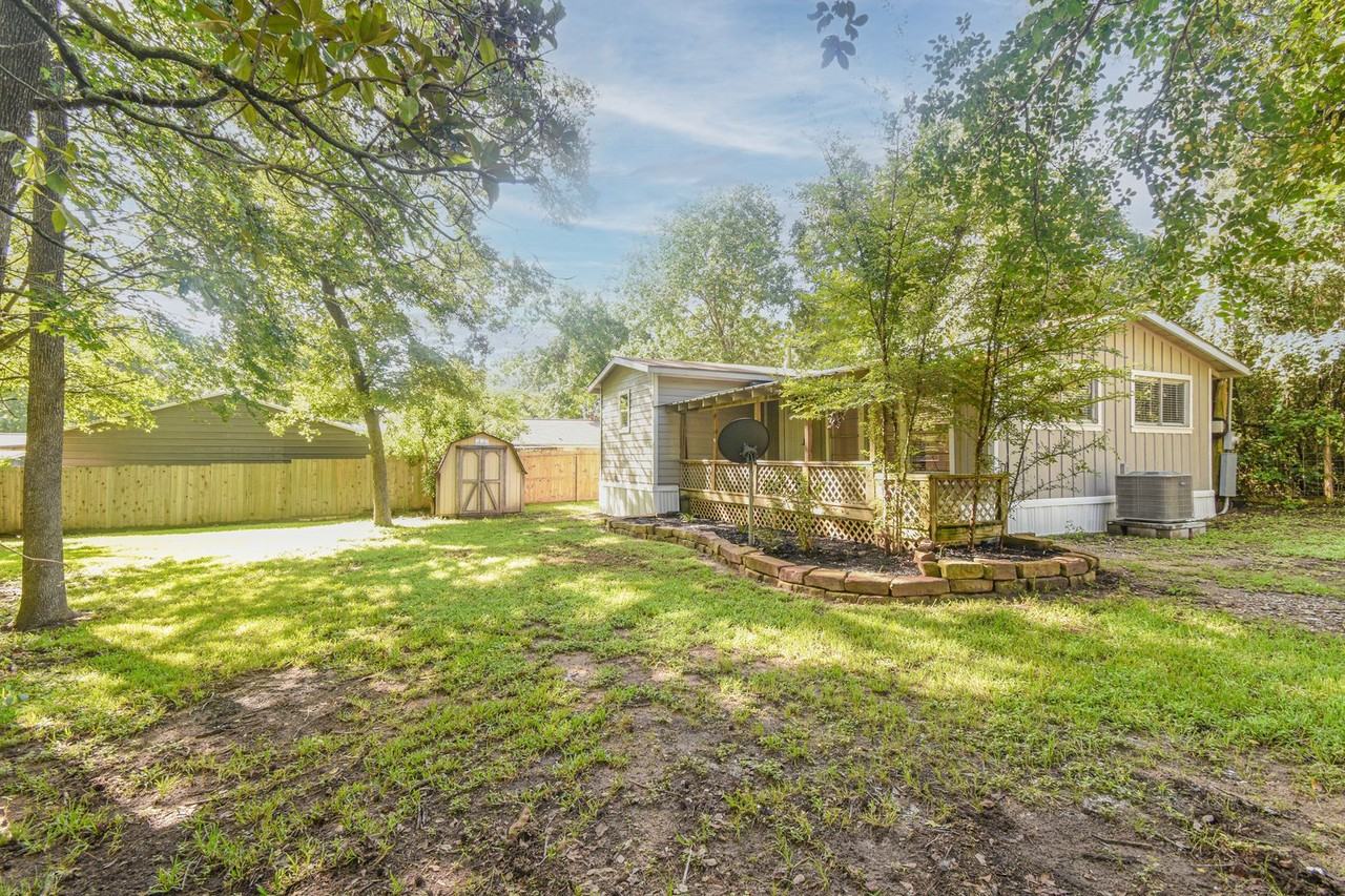 507 Sioux River Rd - Photo 2 of 22