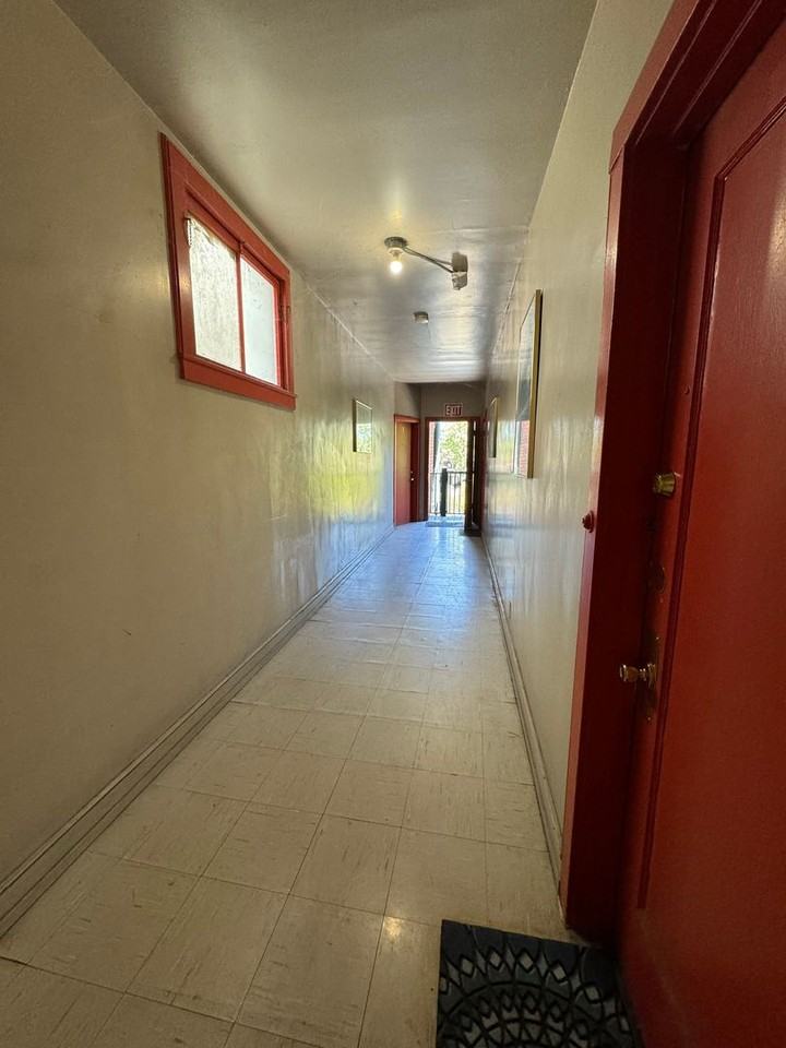 3129 Broadway - Photo 4 of 16