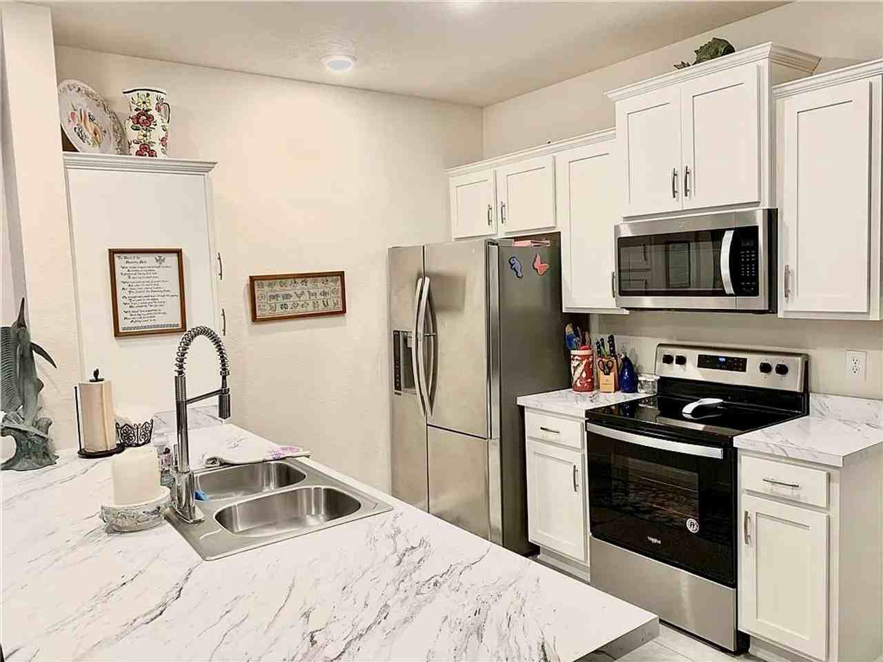 86560 Mainline Rd - Photo 3 of 10
