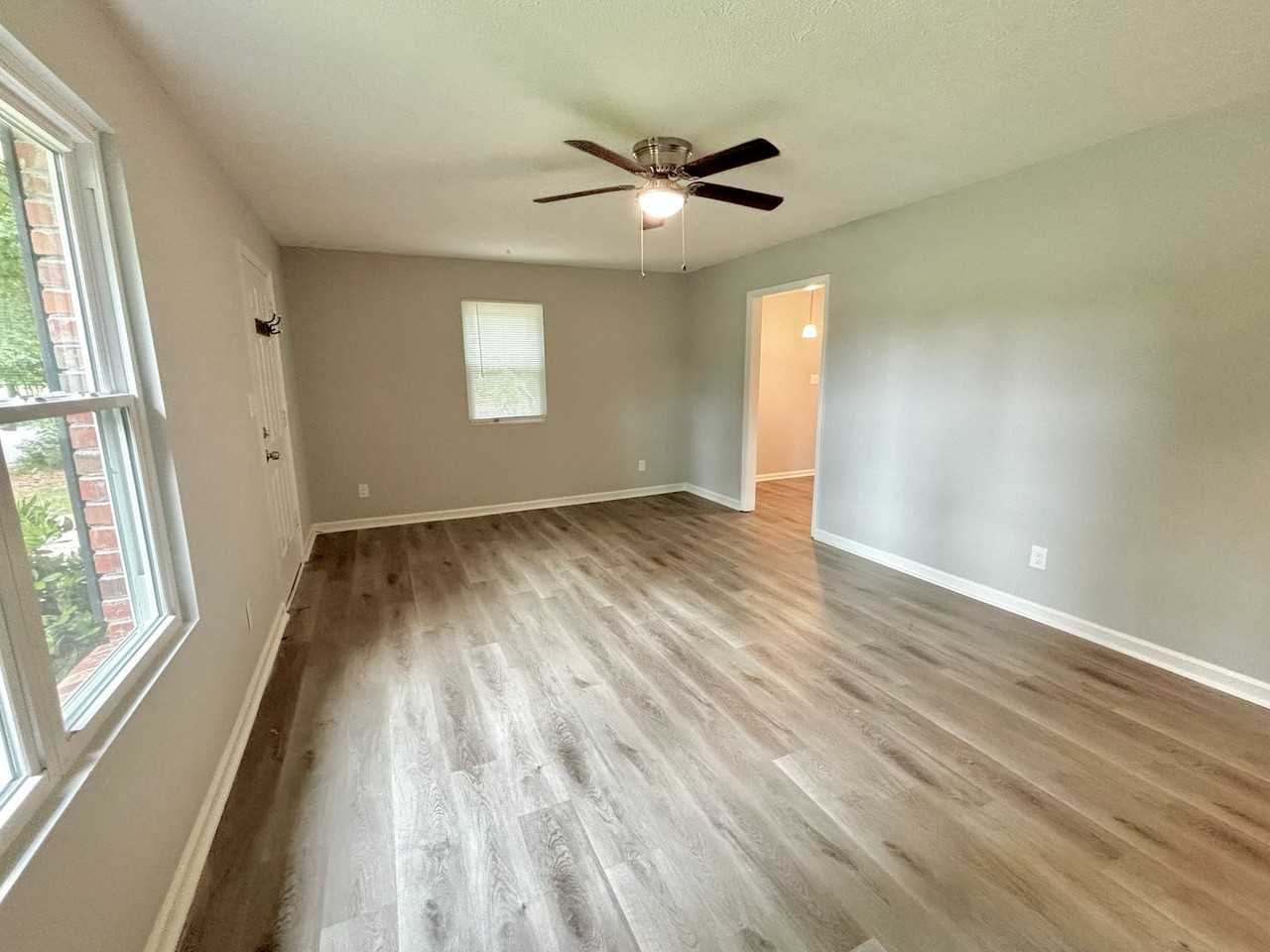 6609/6611 Selman Drive - Photo 2 of 12