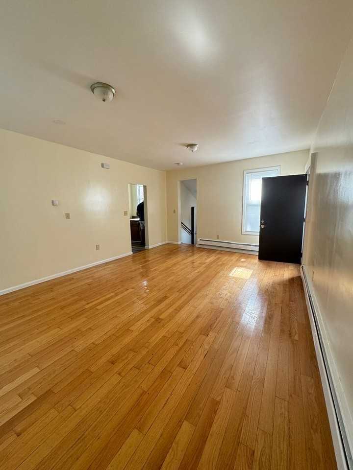 90-92 90-92 Fountain St & 373-377 Alden Ave - Photo 2 of 11