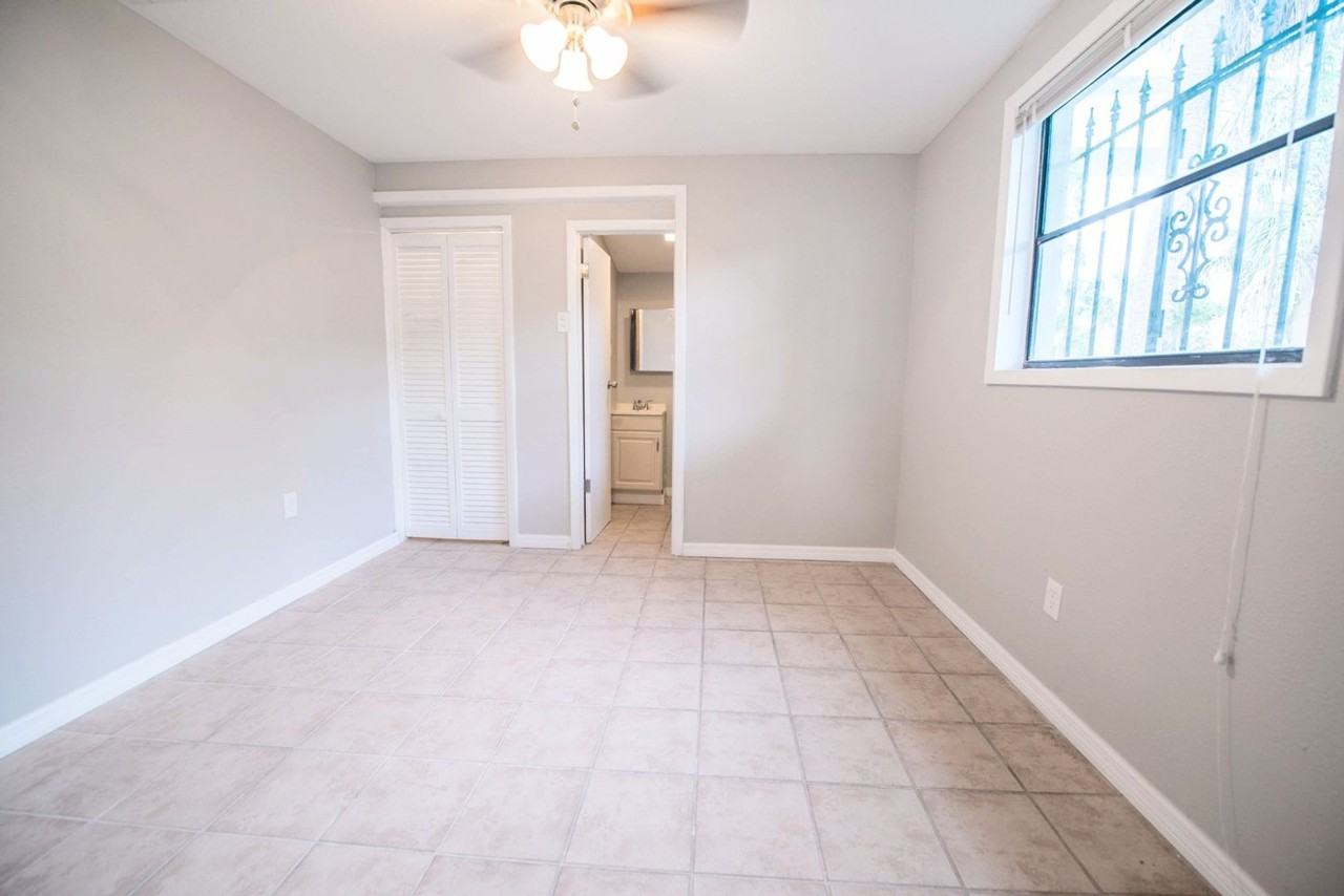 2610 Durham St - Photo 3 of 7