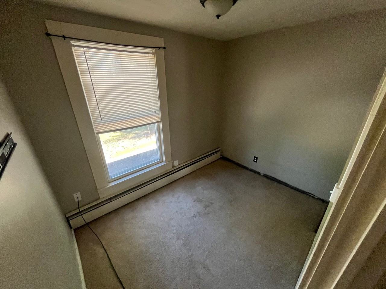 8 Green Street - Photo 3 of 5