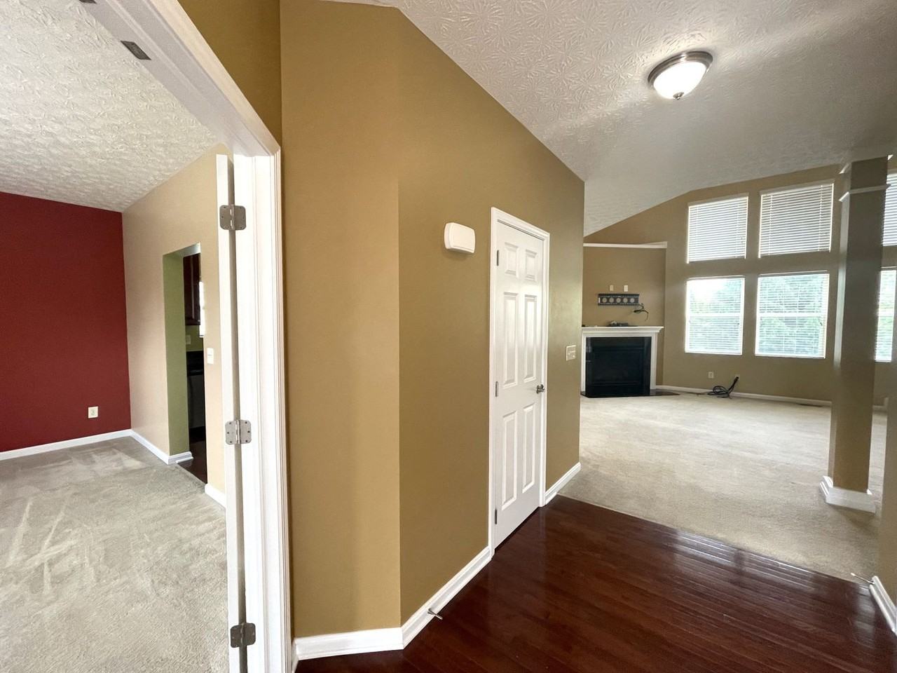 6127 Janes Way - Photo 4 of 42