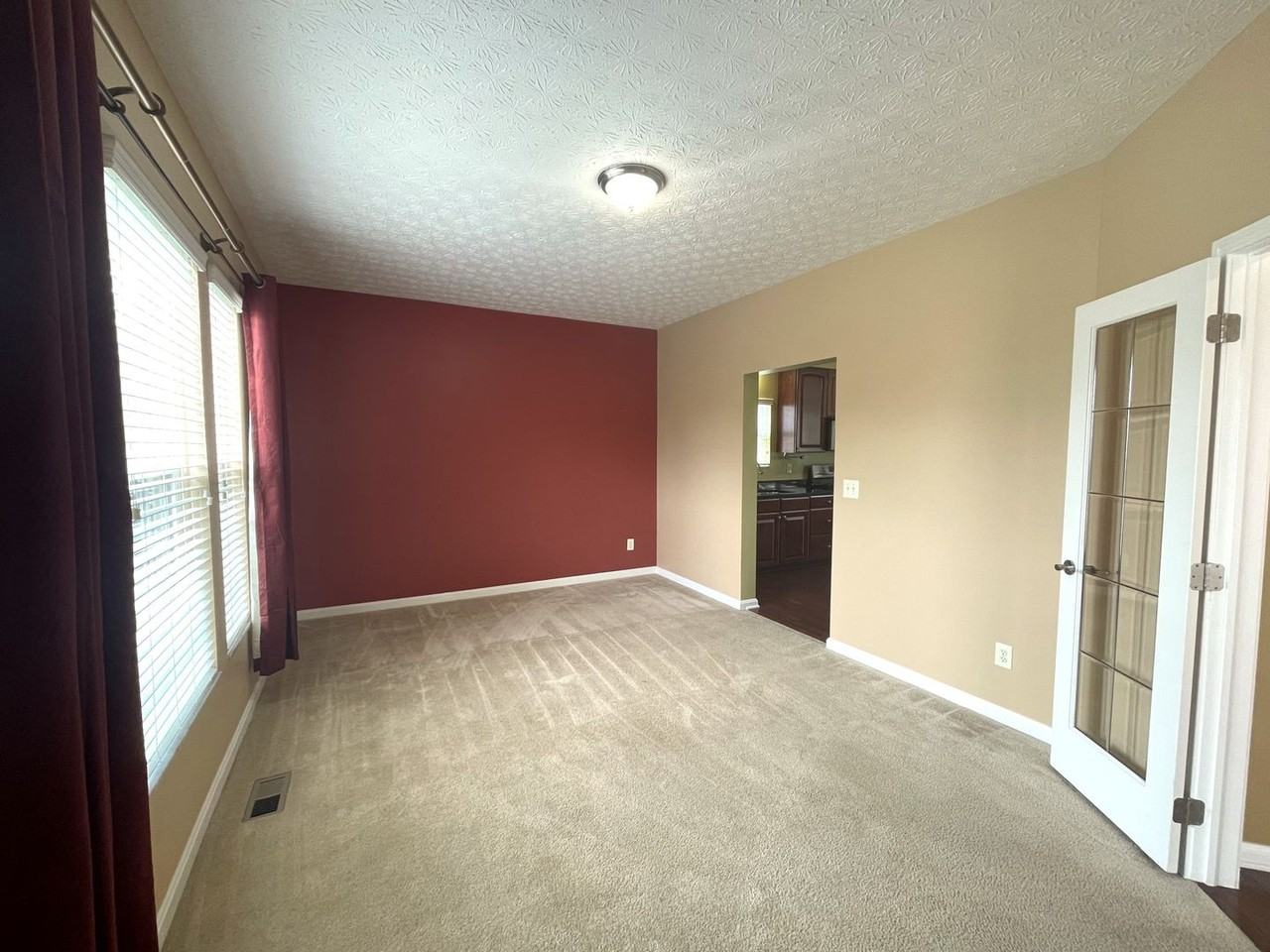 6127 Janes Way - Photo 5 of 42