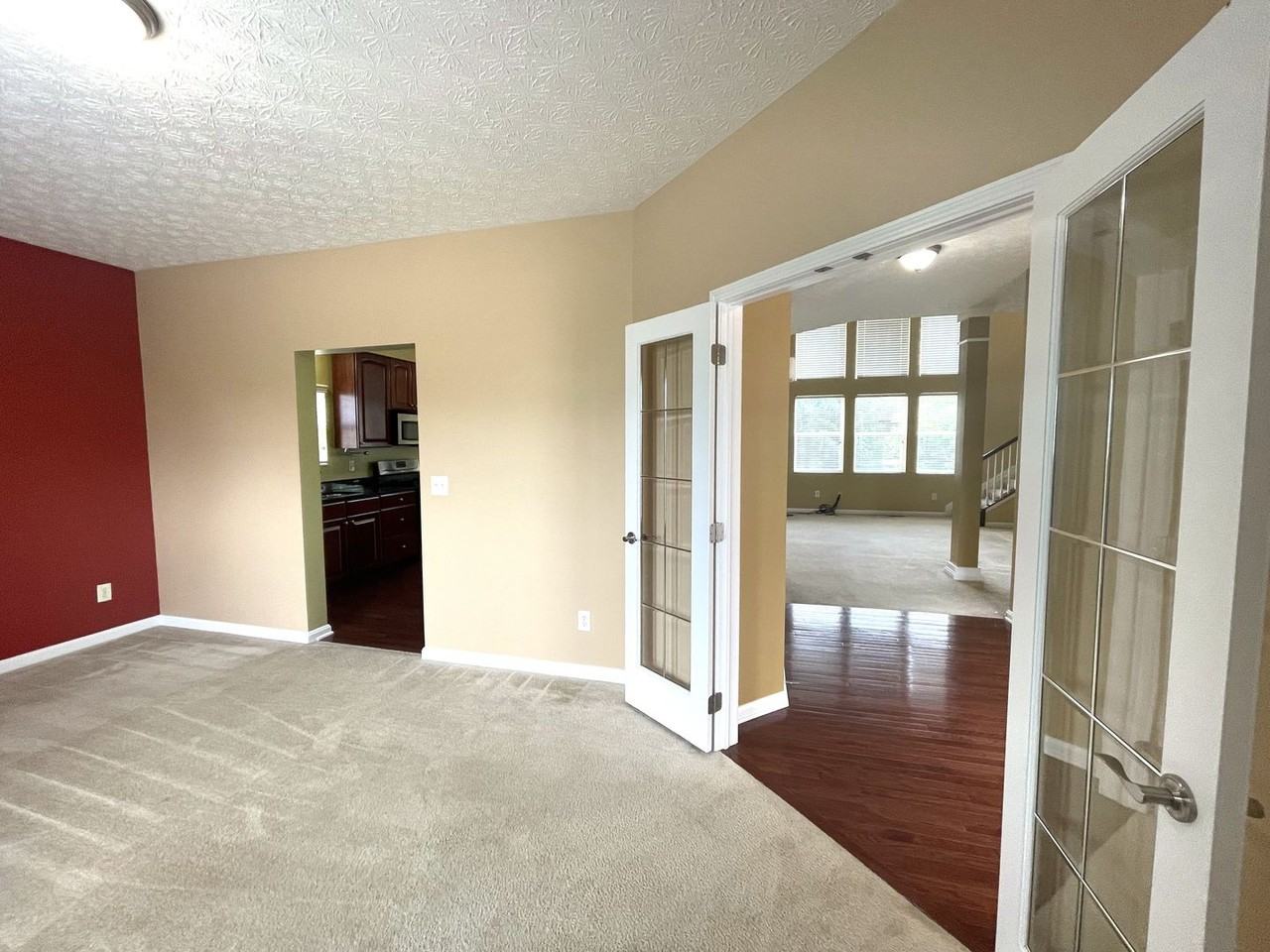 6127 Janes Way - Photo 6 of 42