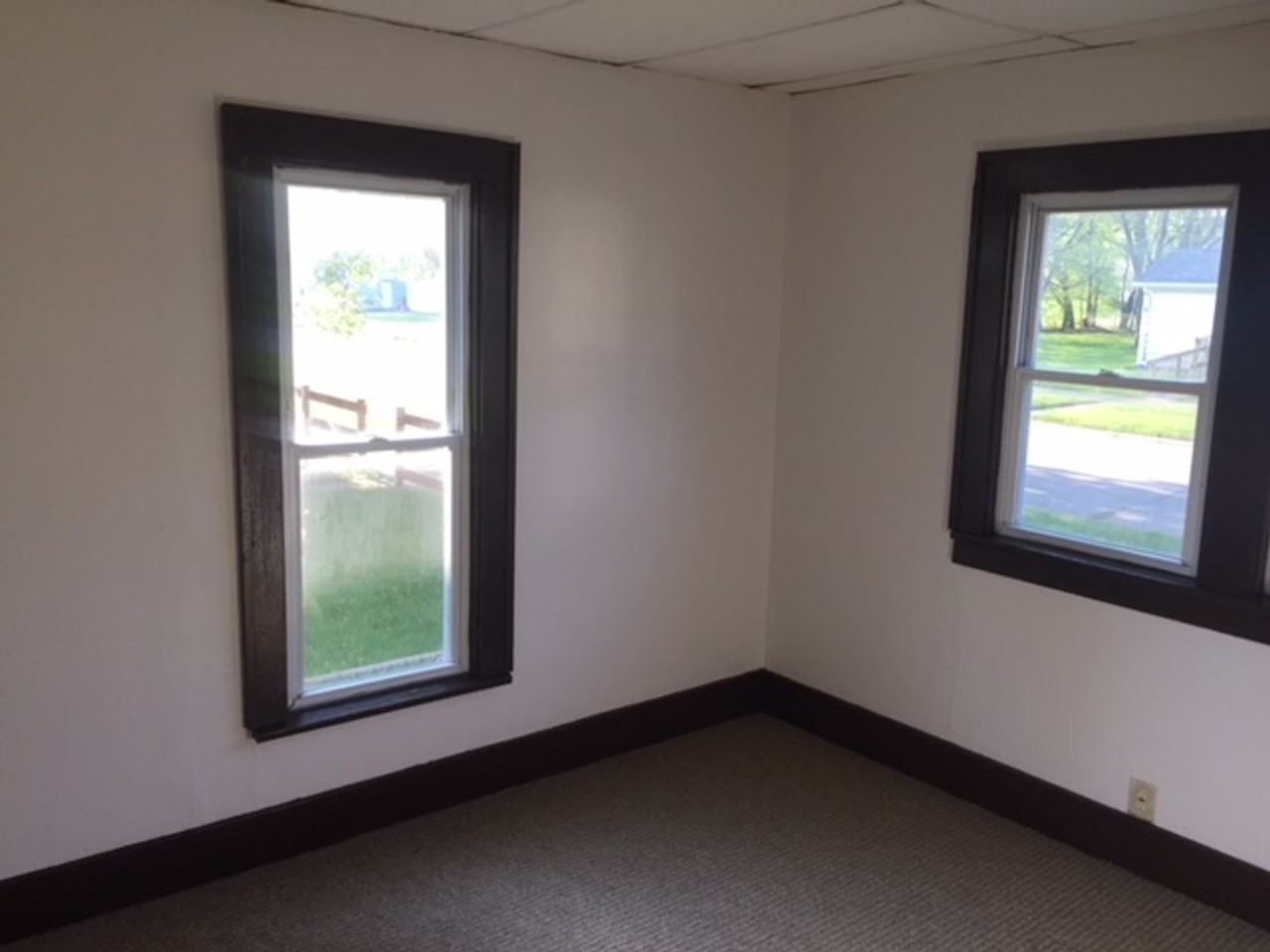 401 Argyle St - Photo 7 of 10