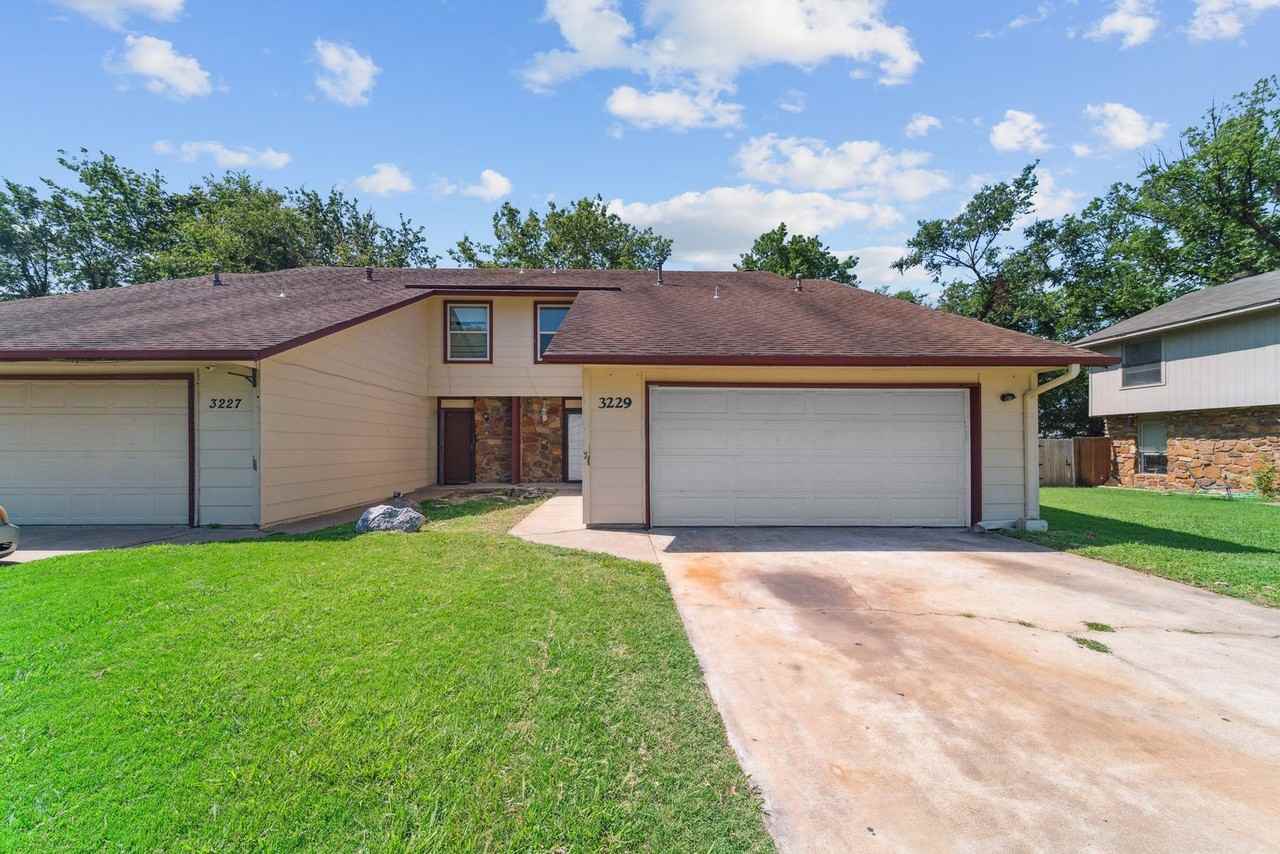 3227 S Allegheny Avenue - Photo 2 of 34