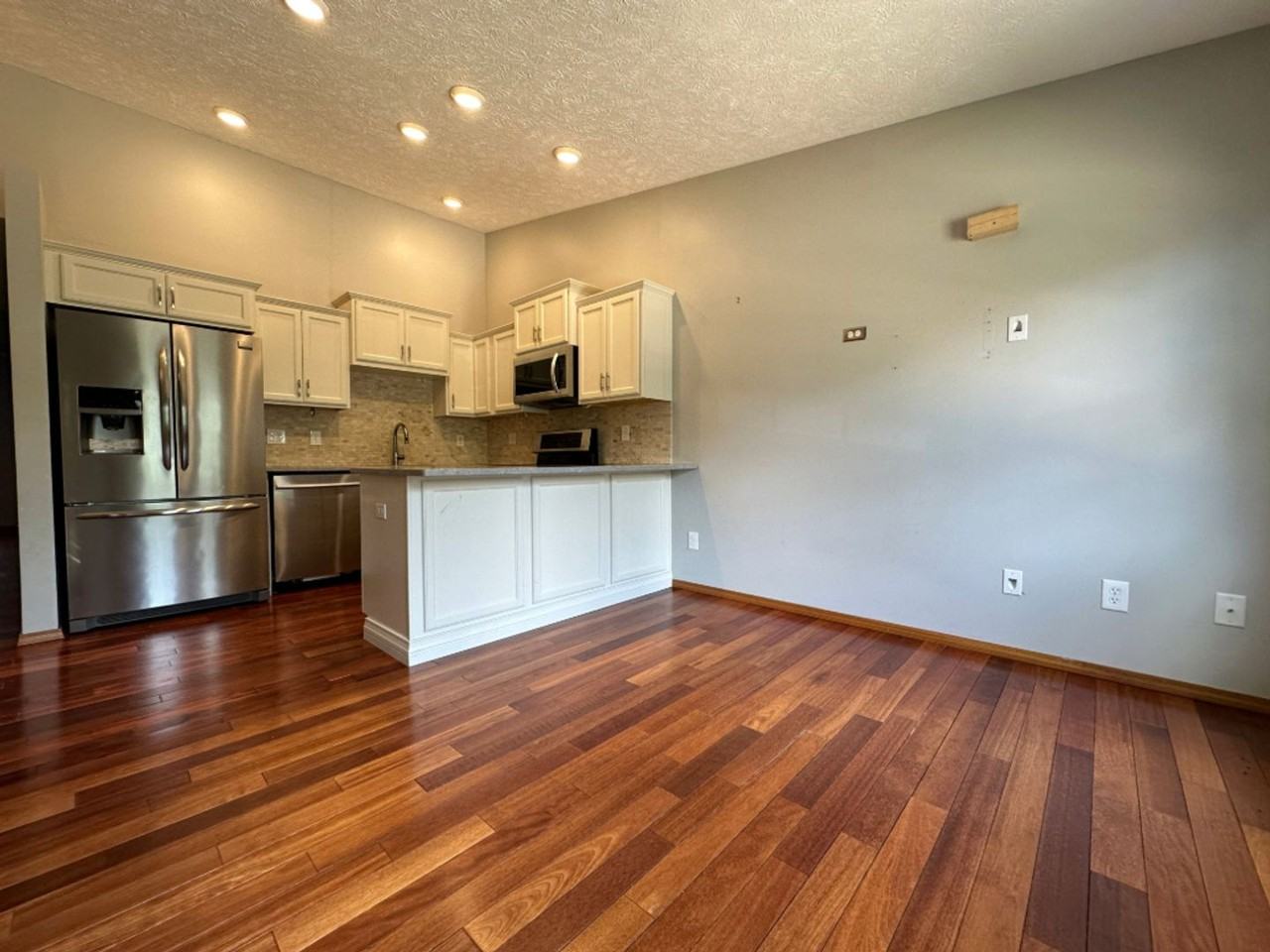 401 Park Creek Ct - Photo 6 of 18