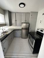 featured image of 301 E 21st St
