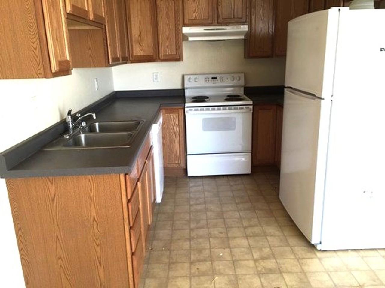 1651 Orchard Cove - Photo 3 of 5