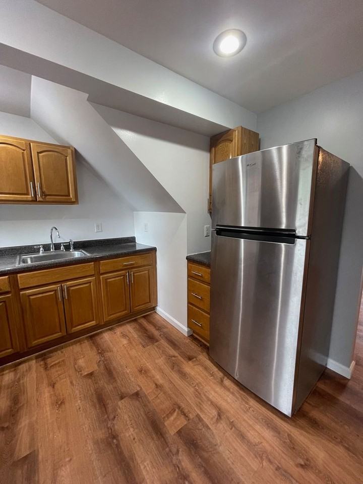 232 Broadway - Photo 3 of 10