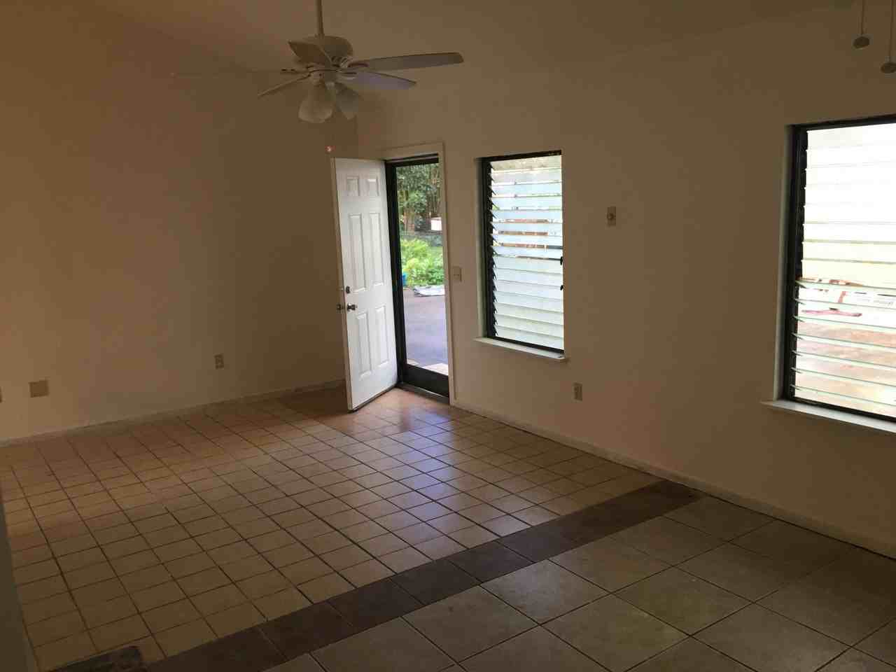 6911 Lekia Place - Photo 3 of 5