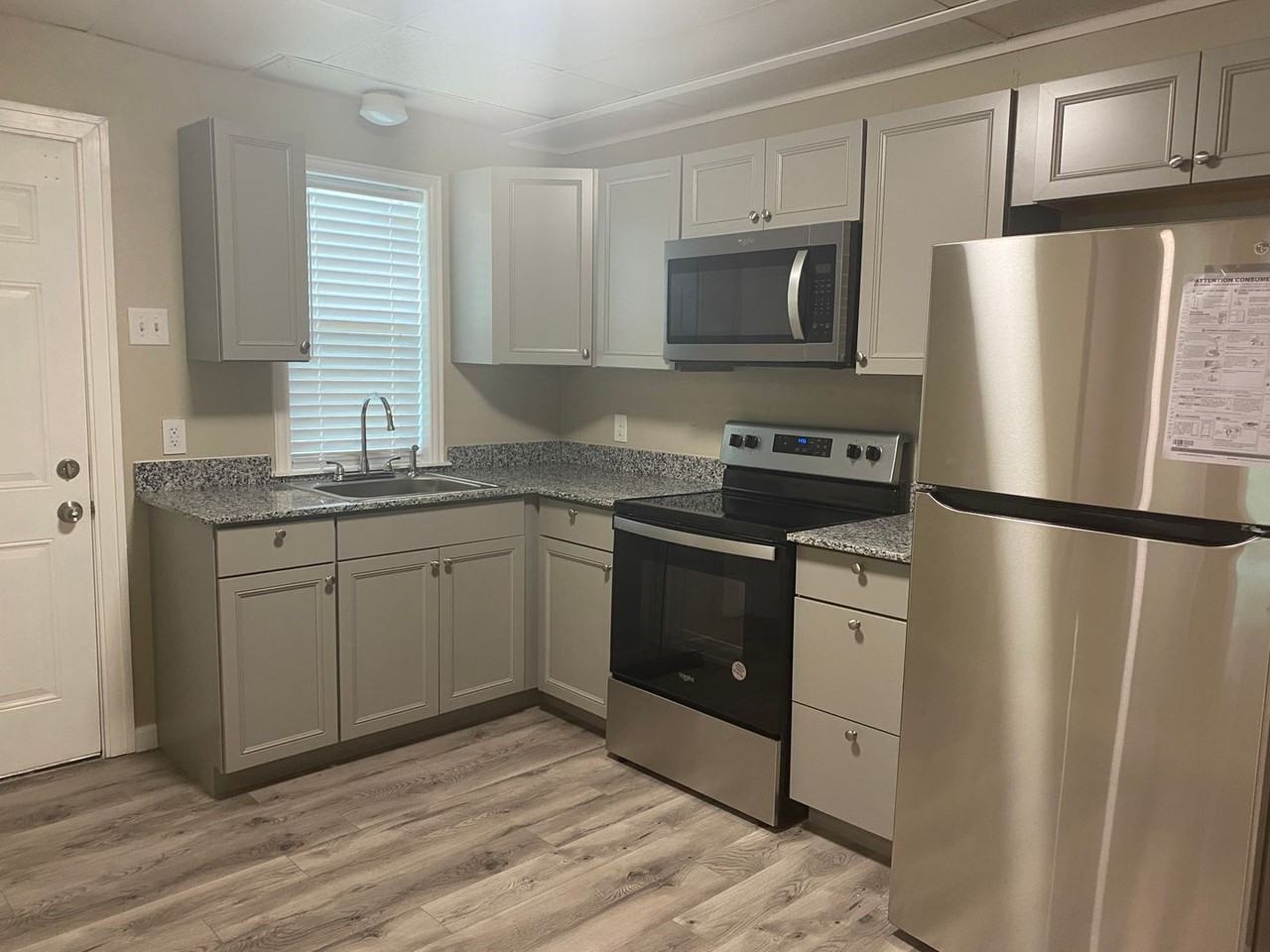 1913-1915 N. Shannon St. - Photo 3 of 8