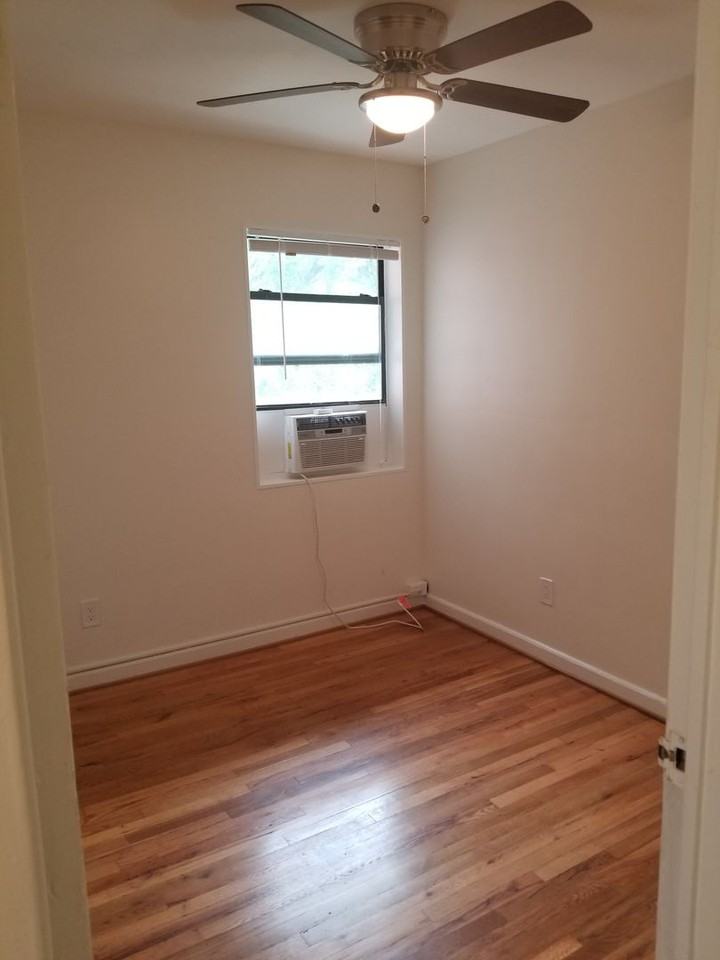 1215 N Quinn Street - Photo 4 of 22