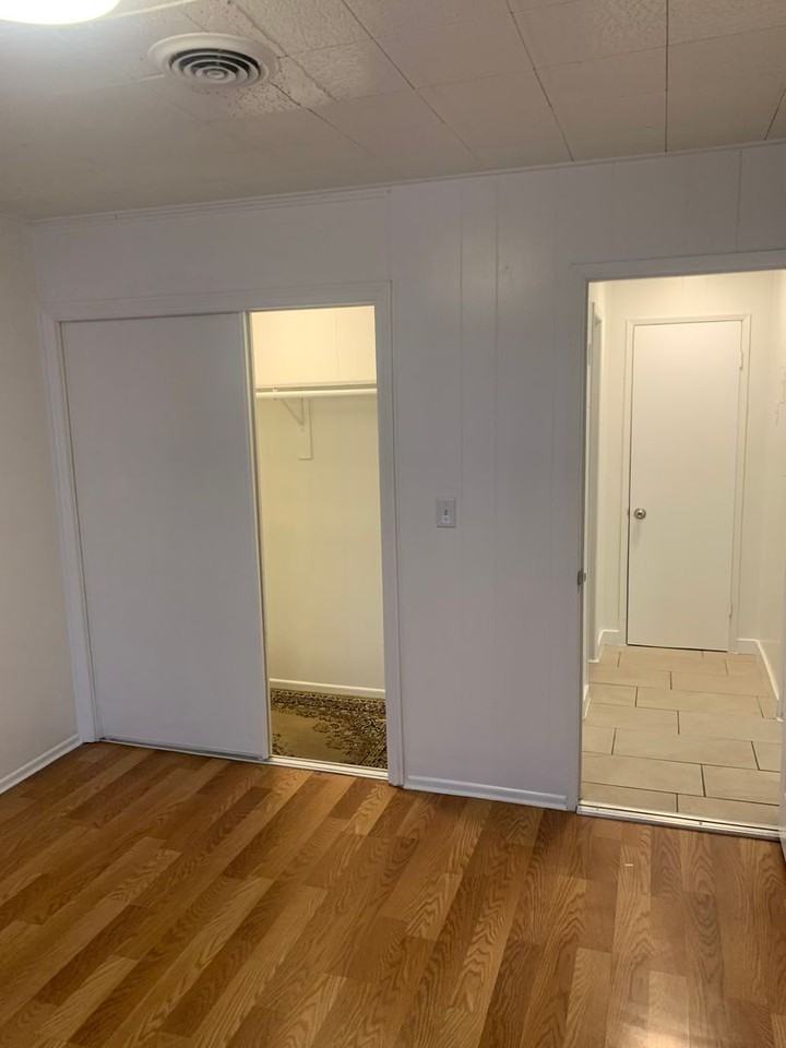 124 Chester Ave - Photo 5 of 19