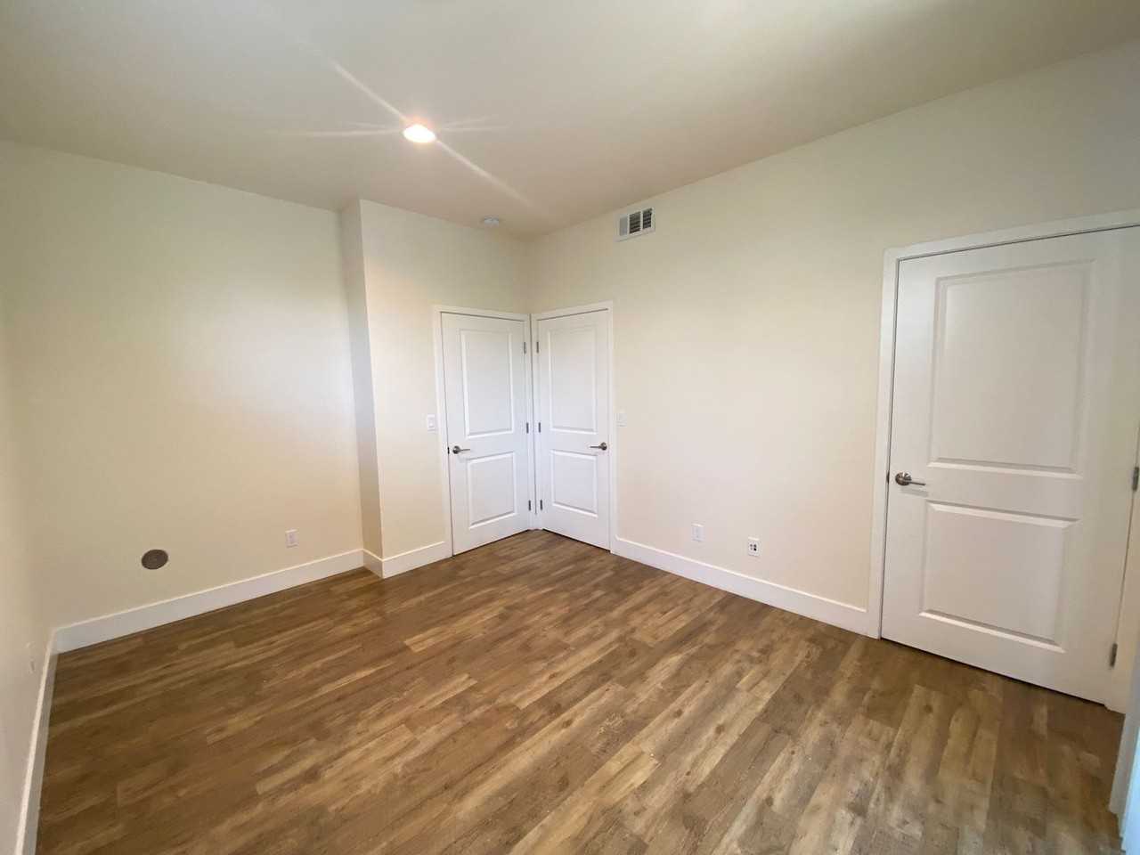 103 Jacobs Ln - Photo 4 of 38