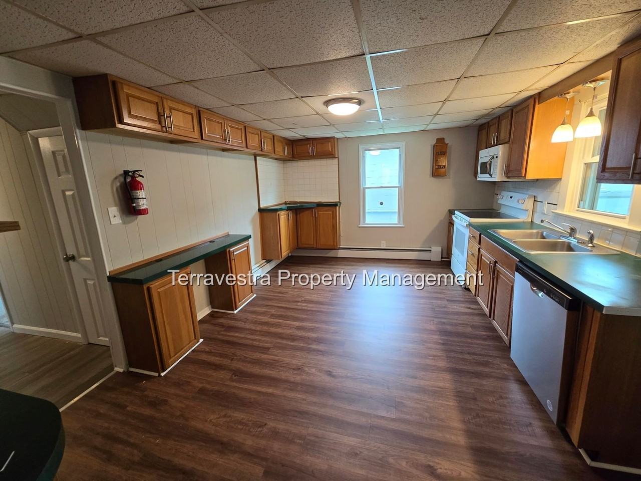 17 E OAK ST - Photo 3 of 15