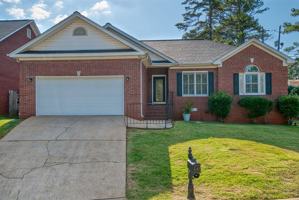 featured image of 1000 Eagle Pass Way