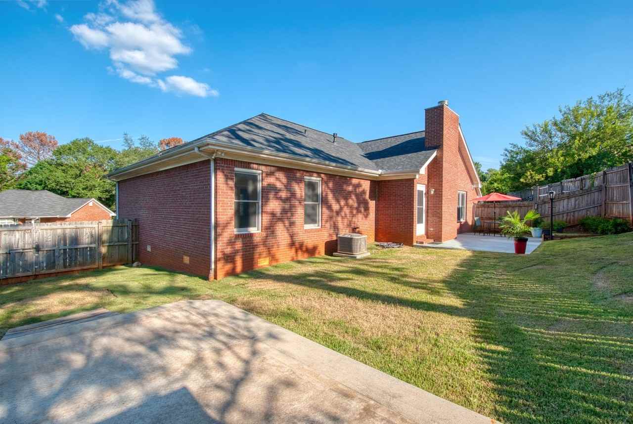 1000 Eagle Pass Way - Photo 5 of 24