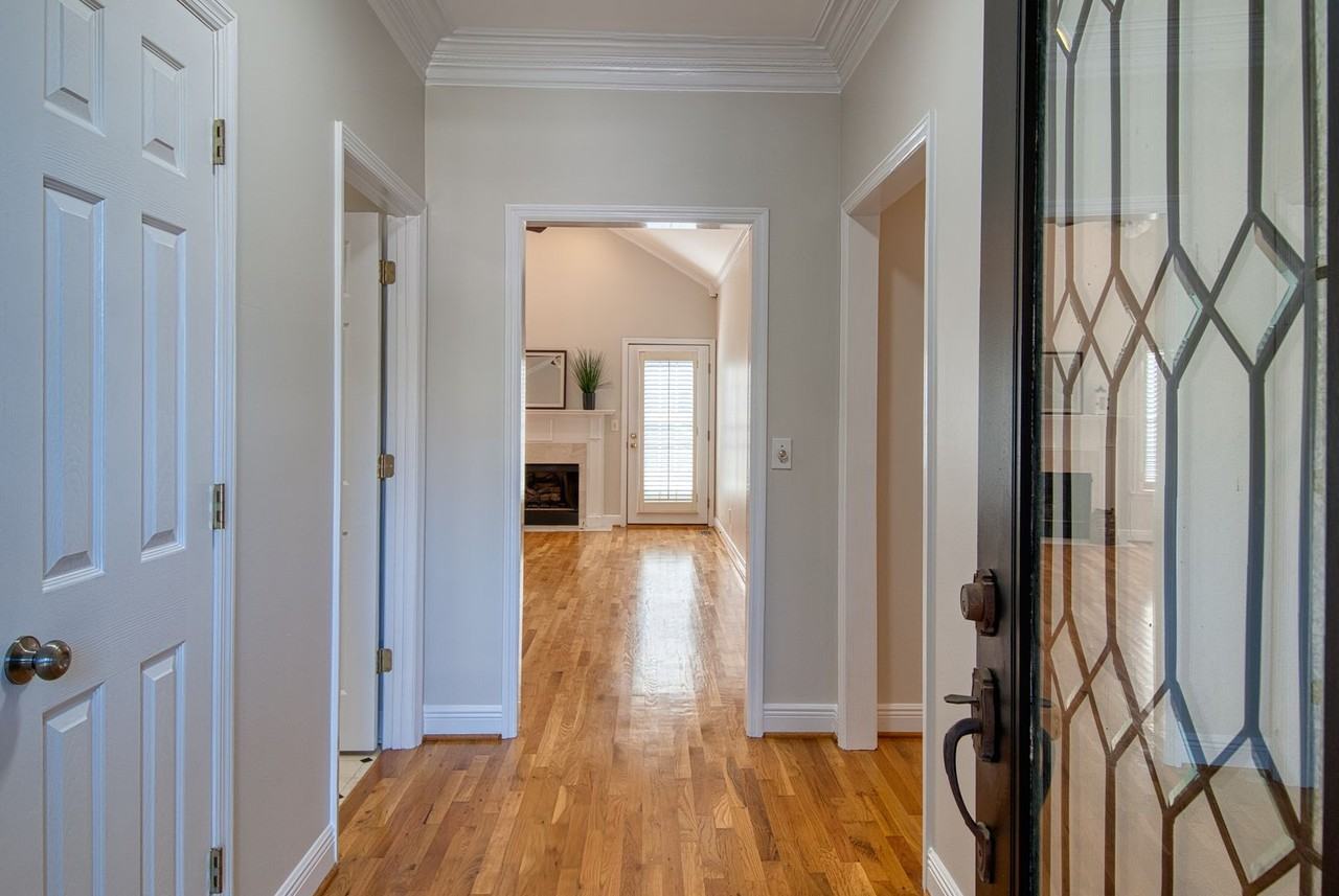 1000 Eagle Pass Way - Photo 6 of 24