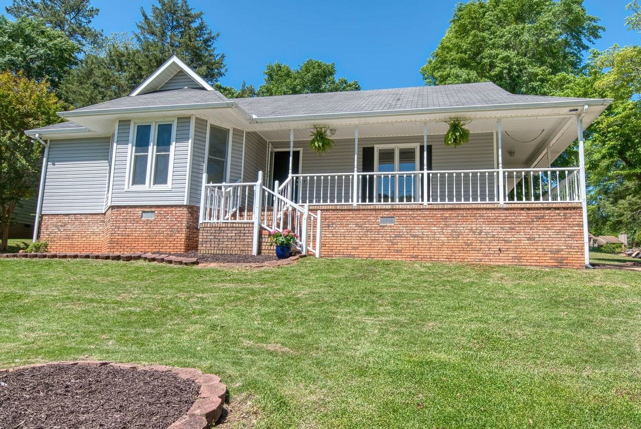 1110 Berkshire Dr - Photo 2 of 22