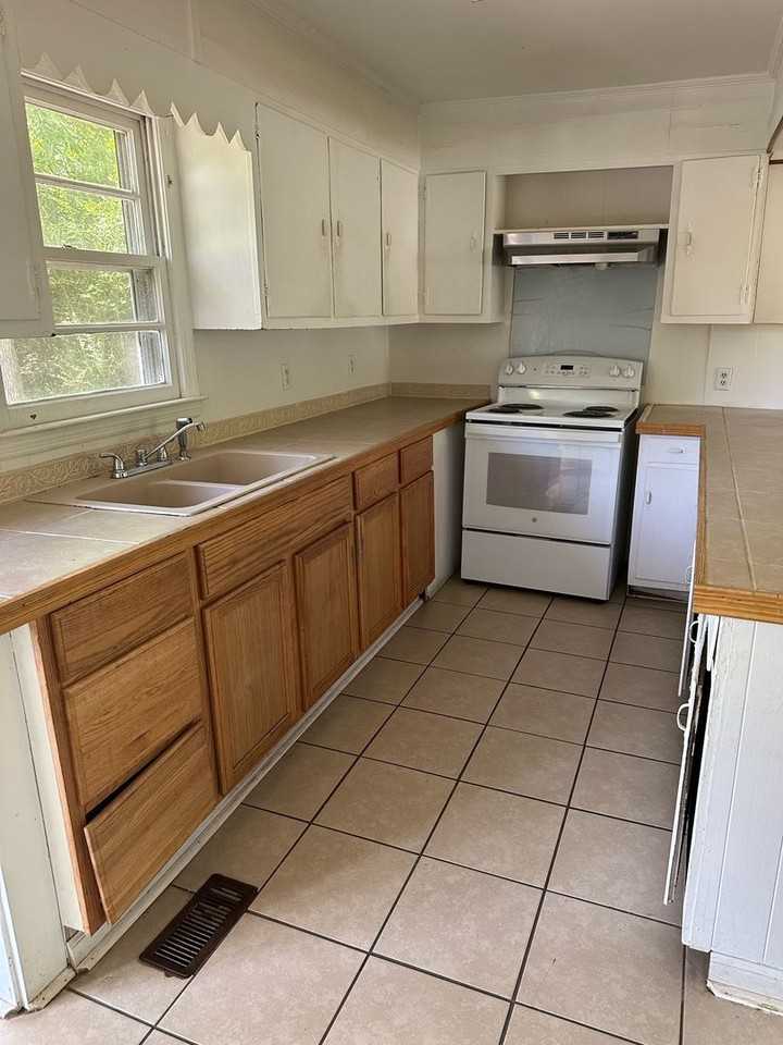 108 Lata Terrace - Photo 2 of 6