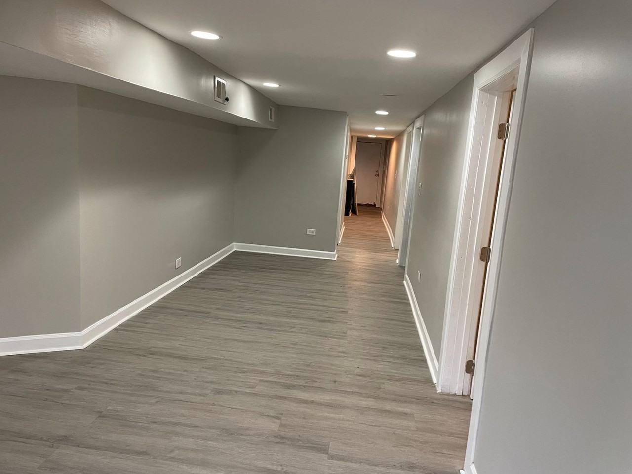 6622 South Rhodes - Photo 3 of 18