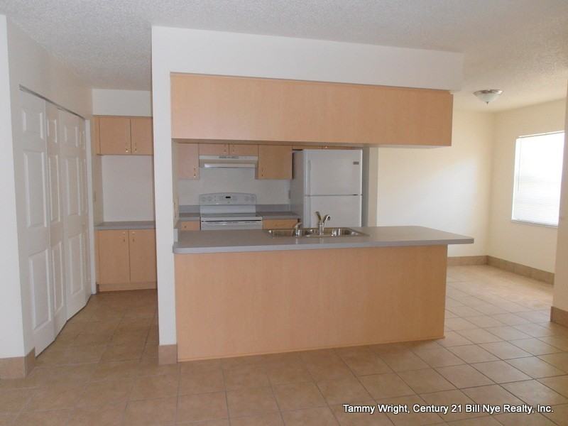 38724 South Ave - Photo 2 of 10