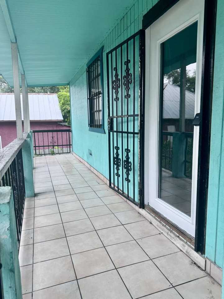 2620 Durham St - Photo 2 of 21