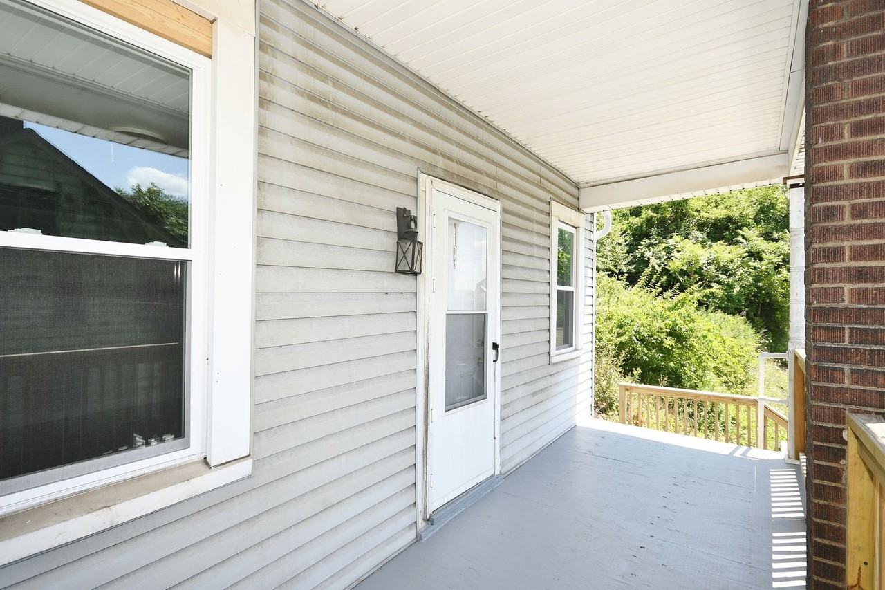 1103 Crosby Street - Photo 3 of 45