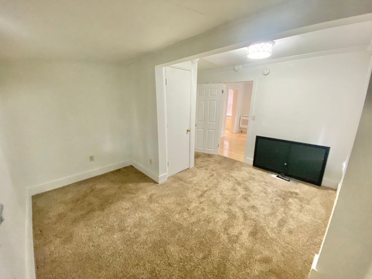 32 Rose Street - Photo 7 of 25