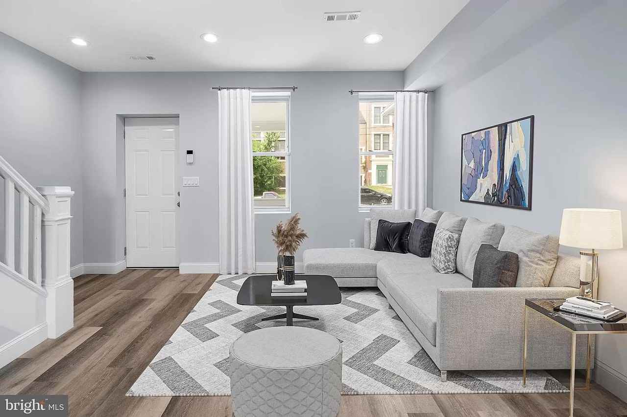 2617 Maisel St - Photo 2 of 35