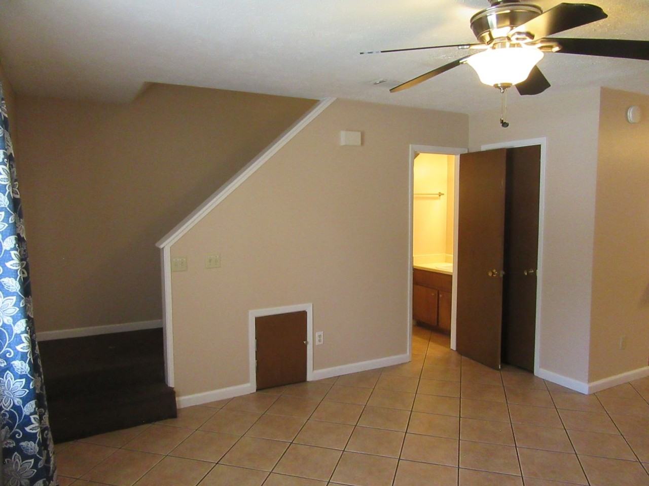 802 West St - Photo 4 of 21