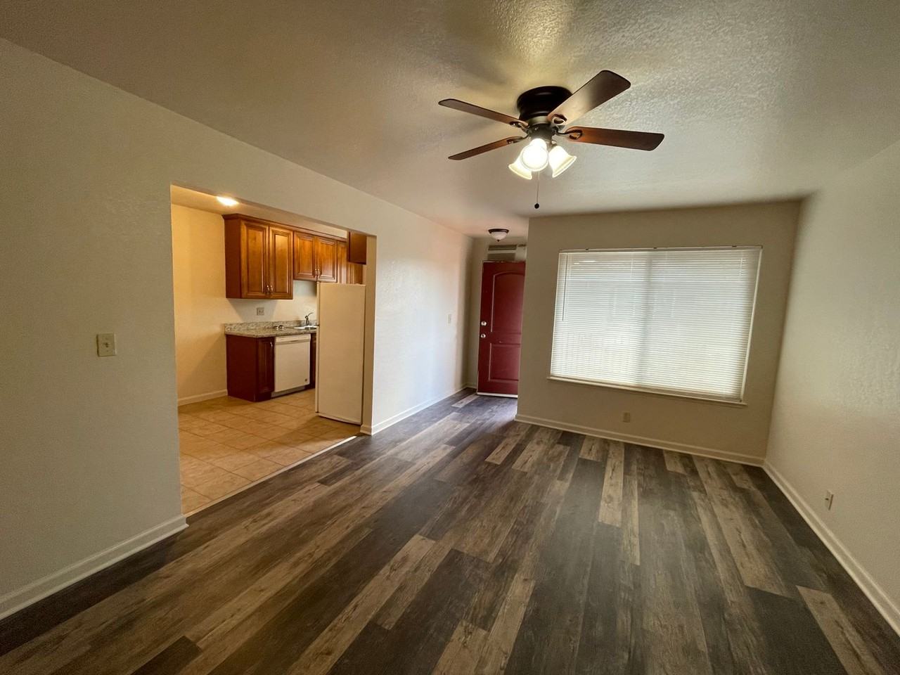 1510 Valley View Rd - Photo 3 of 9