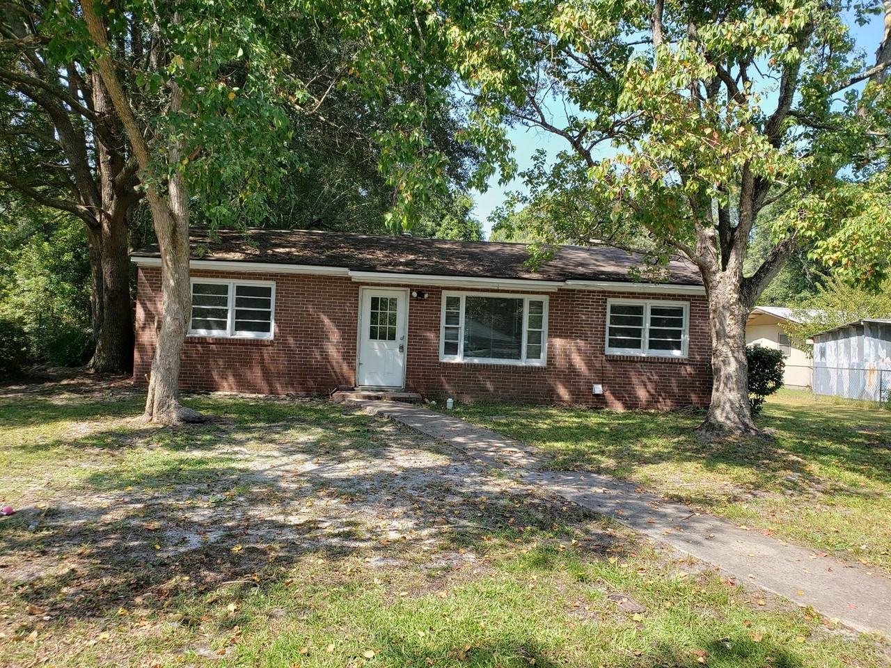 404 Patton Rd - Photo 2 of 8