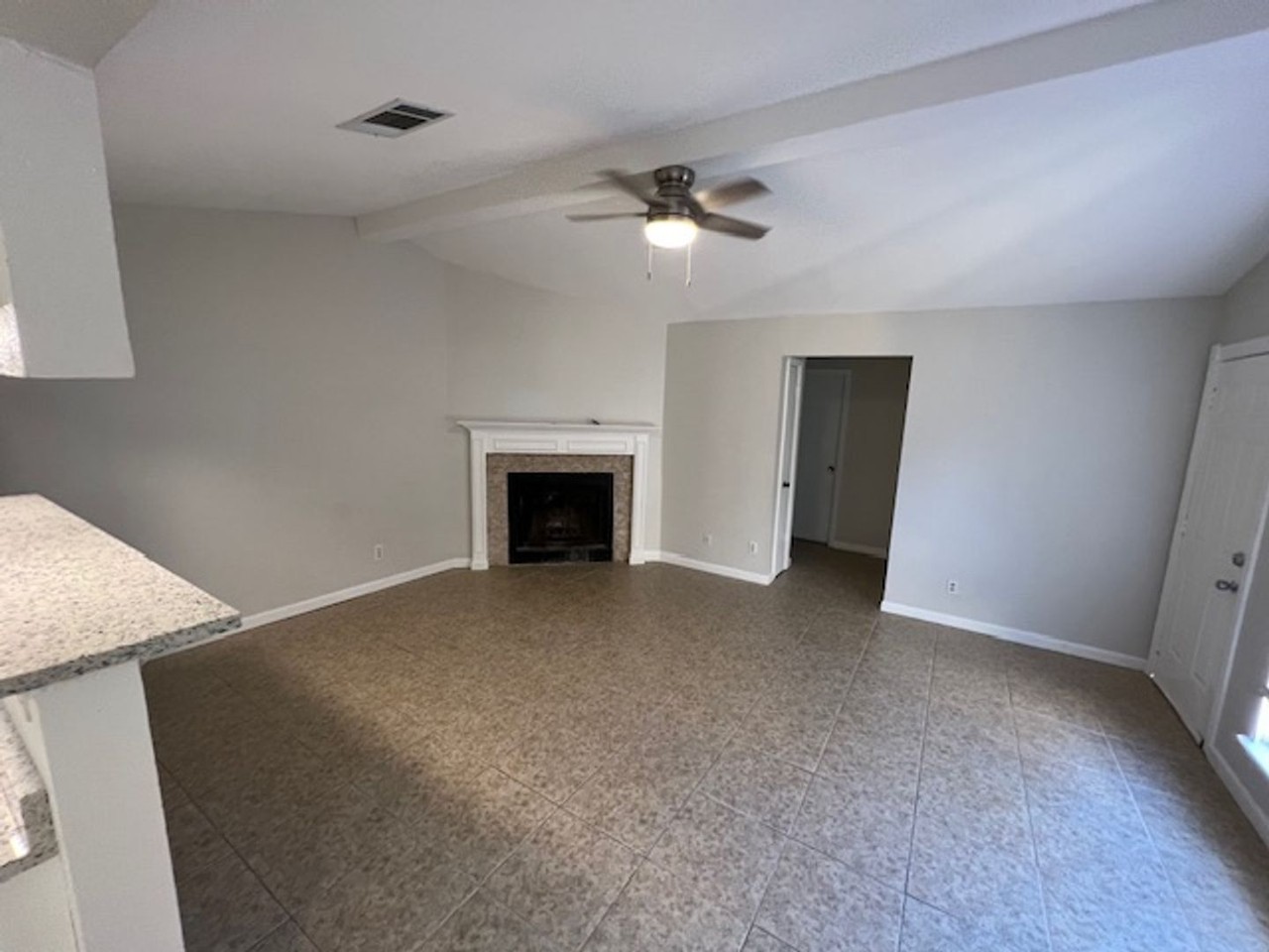 503 Cutty Trl - Photo 5 of 8