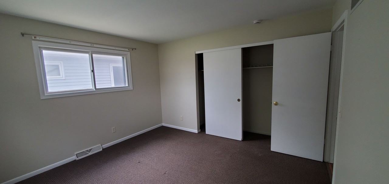 4005-4007 Claire St - Photo 5 of 11