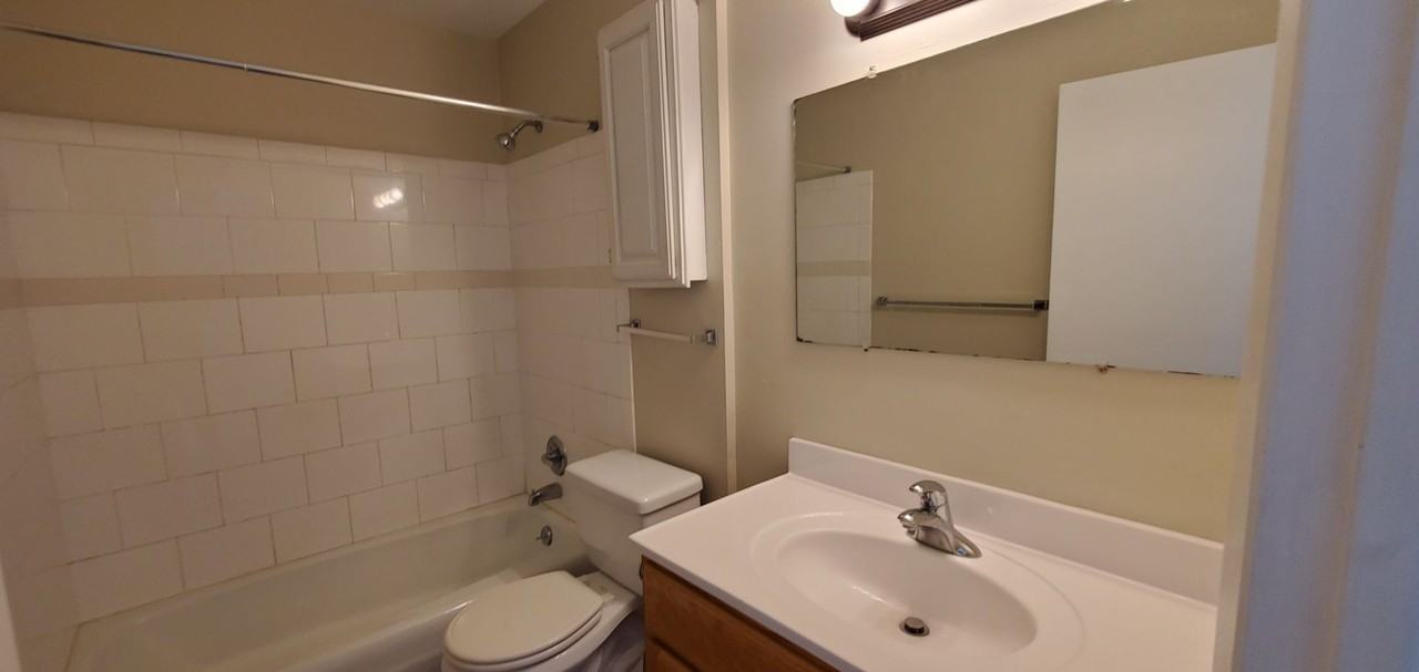 4005-4007 Claire St - Photo 7 of 11