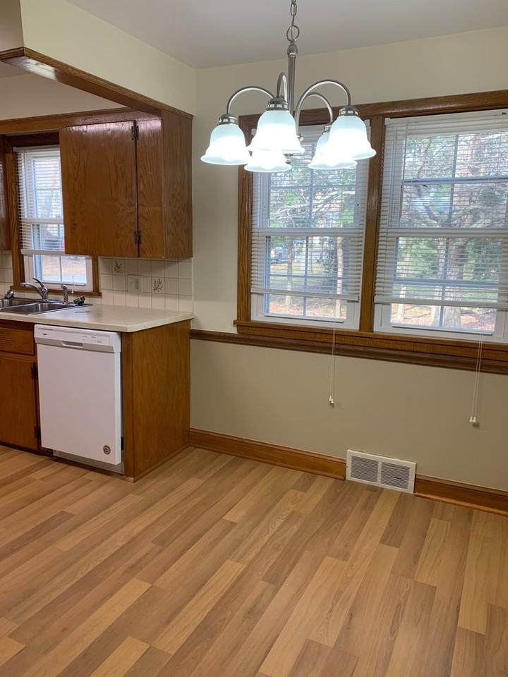 3940 Elmwood Ave - Photo 3 of 12