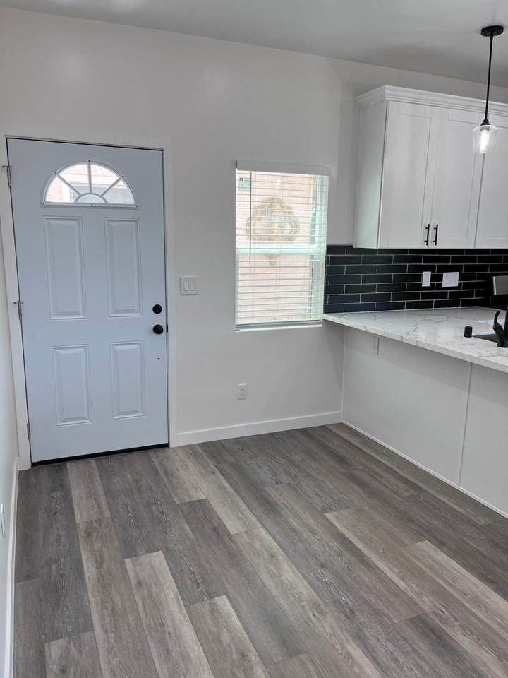 5215-5217 Catoctin Drive - Photo 4 of 36