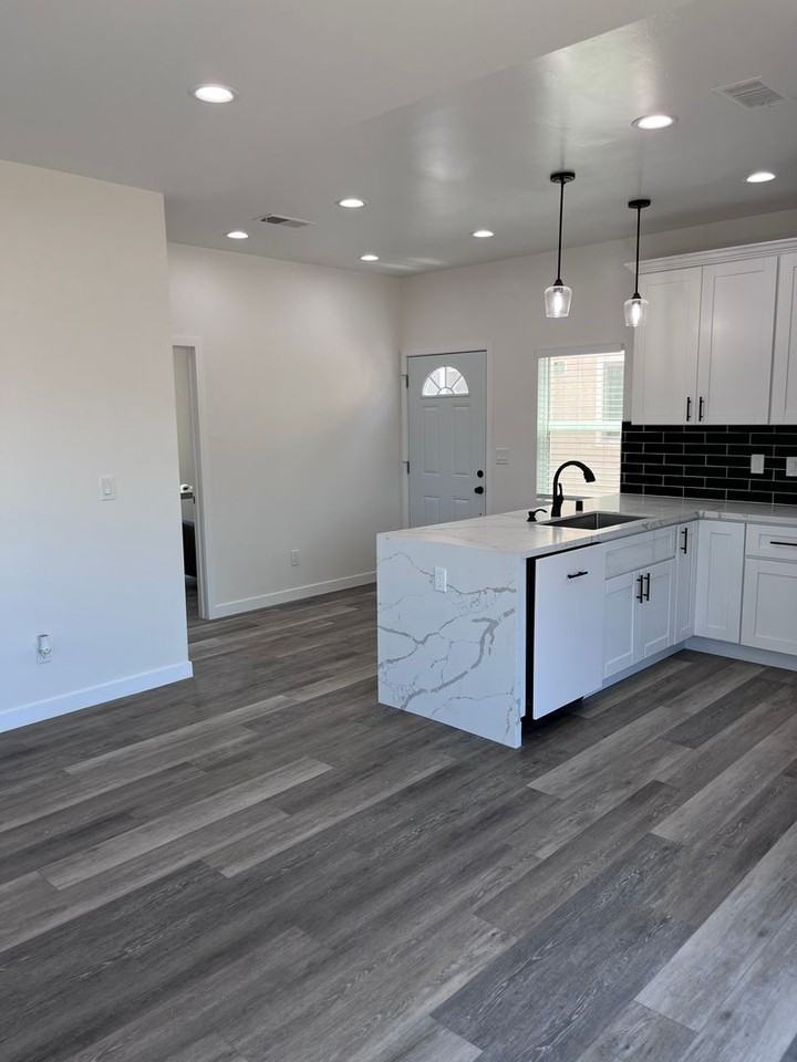 5215-5217 Catoctin Drive - Photo 7 of 36