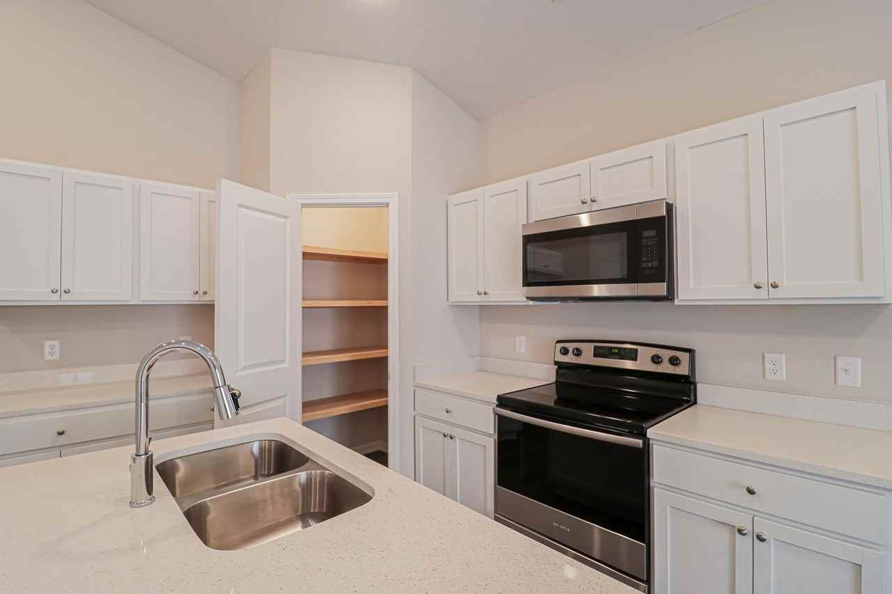 2336 E Cheyenne Ct - Photo 3 of 26