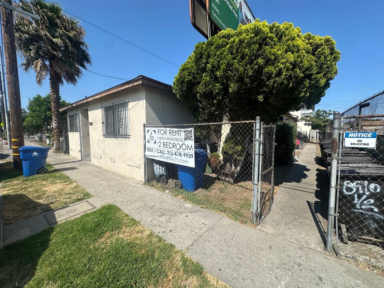 8910 S Avalon Blvd - Photo 4 of 5