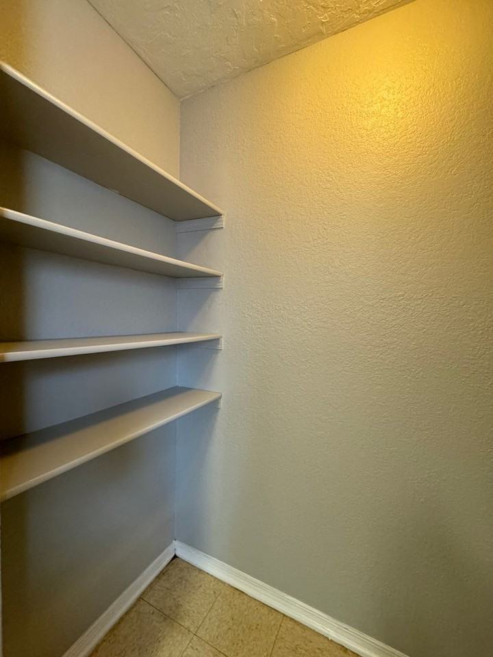 1817 Sw Jefferson Ave - Photo 5 of 9