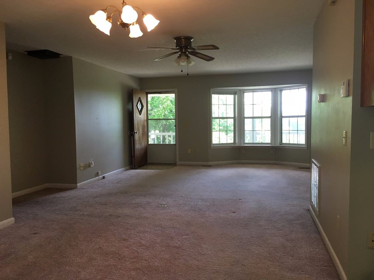 4084 Friendship Rd - Photo 3 of 27