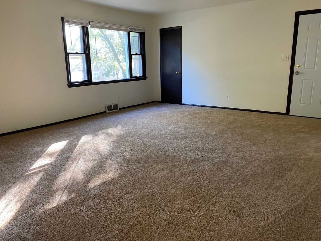 5433 N 83rd St - Photo 2 of 8