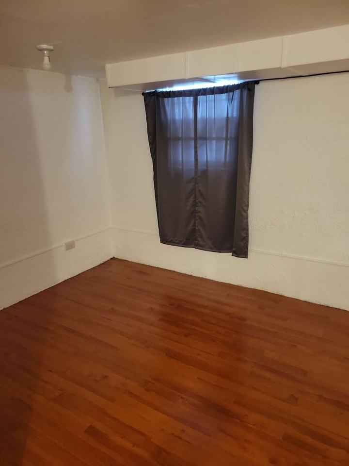 240 East Ave A - Photo 2 of 8