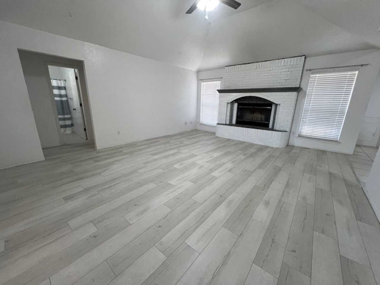 5317 Western Plains Ave - Photo 3 of 18